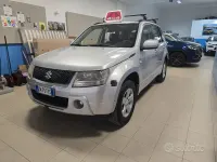 Usata Suzuki Grand Vitara 129 CV (94 kW) 2005 Grigio SUV