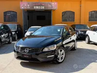 Usata Volvo V60 R-Design Momentum 181 CV (133 kW) 2014 Nero Station wagon
