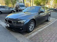 Usata BMW 318 Sport Line 150 CV (110 kW) 2016 Grigio Station wagon