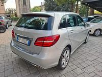 Usata Mercedes B180 Premium 109 CV (80 kW) 2018 Grigio Utilitaria
