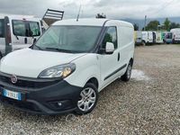 Usata Fiat Doblò 105 CV (77 kW) 2015 Bianco Monovolume