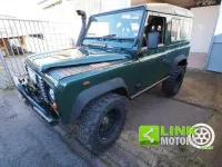 Usata Land Rover Defender 122 CV (89 kW) 2000 Verde Station wagon