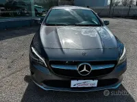 Usata Mercedes CLA200 Business 136 CV (100 kW) 2018 Grigio Station wagon