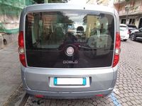 Usata Fiat Doblò 90 CV (66 kW) 2012 Grigio Monovolume