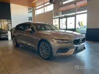 Usata Volvo V60 Business Edition 150 CV (110 kW) 2019 Grigio Station wagon