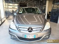 Usata Mercedes B200 Premium 140 CV (102 kW) 2011 Grigio scuro Monovolume