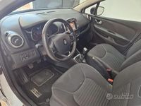 Käytetty Renault Clio IV 76 HP (55 kW) 2018 Valkoinen Sedan