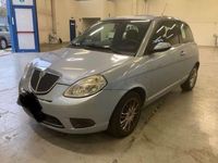 Usata Lancia Ypsilon 60 CV (44 kW) 2008 Blu Utilitaria