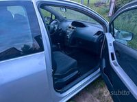 Usata Toyota Yaris 90 CV (66 kW) 2009 Grigio Coupé