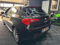 Usata Alfa Romeo Giulietta 120 CV (88 kW) 2011 Nero Utilitaria