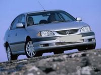 Usata Toyota Avensis 110 CV (80 kW) 2001 Grigio Berlina