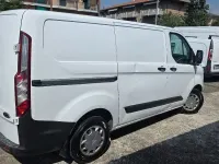 Usata Ford Transit Custom Trend 105 CV (77 kW) 2017 Bianco / pastello Furgone