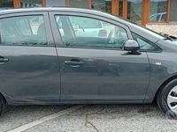Usata Opel Corsa Edition 75 CV (55 kW) 2014 Grigio Berlina
