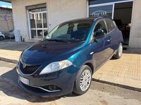 Usata Lancia Ypsilon Platinum 69 CV (50 kW) 2017 Blu Utilitaria