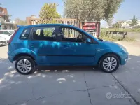Usata Ford Fiesta Collection 68 CV (50 kW) 2005 Bluazzurro Utilitaria