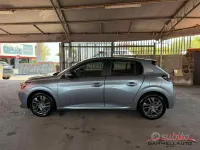 Usata Peugeot 208 Active 102 CV (75 kW) 2020 Grigio Utilitaria