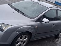 Usata Ford Focus 109 CV (80 kW) 2005 Grigio Berlina