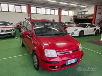 Käytetty Fiat Panda 75 HP (55 kW) 2013 Punainen Viistoperä