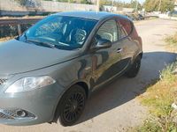 Usata Lancia Ypsilon 69 CV (50 kW) 2016 Grigio Utilitaria