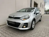Usata Kia Rio 83 CV (61 kW) 2016 Argento Utilitaria