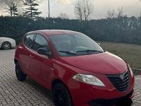 Usata Lancia Ypsilon 85 CV (62 kW) 2015 Rosso Utilitaria