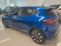 Usata Renault Clio V Evolution 101 CV (74 kW) 2023 Bluazzurro Berlina