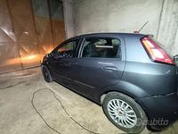 Usata Fiat Grande Punto 85 CV (62 kW) 2012 Grigio Utilitaria
