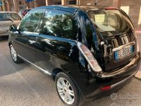 Usata Lancia Ypsilon 69 CV (50 kW) 2011 Nero Utilitaria