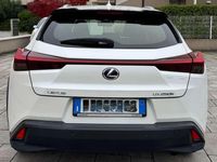 Usata Lexus UX 250h 152 CV (111 kW) 2020 Bianco SUV