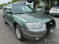 Usata Subaru Forester 158 CV (116 kW) 2006 Verde SUV