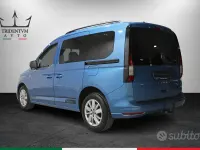 Begagnad VW Caddy Life 114 HK (83 kW) 2024 Blå Minibuss