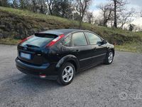 Usata Ford Focus 90 CV (66 kW) 2006 Nero Berlina