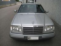 Usata Mercedes E200 136 CV (100 kW) 1995 Argento Coupé