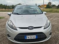 Usata Ford Fiesta 2010 Grigio Berlina