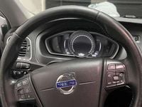 Usata Volvo V40 Momentum 120 CV (88 kW) 2016 Berlina