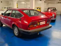 Usata Alfa Romeo GTV 131 CV (96 kW) 1982 Rosso alfa / pastello Coupé