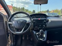 Usata Lancia Ypsilon Gold 69 CV (50 kW) 2012 Marrone Utilitaria