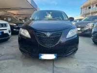 Usata Lancia Ypsilon 95 CV (69 kW) 2014 Viola Utilitaria