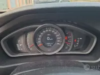 Usata Volvo V40 120 CV (88 kW) 2018 Bluazzurro Berlina