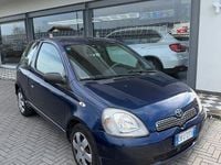 Usata Toyota Yaris Sol 68 CV (50 kW) 2002 Blu Berlina