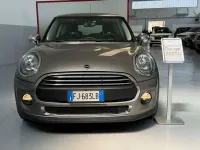 Usata Mini One D 95 CV (69 kW) 2017 Grigio sabbia Utilitaria