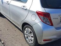 Usata Toyota Yaris 2013 Grigio Utilitaria