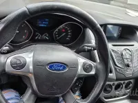 Usata Ford Focus 95 CV (69 kW) 2012 Blu Berlina