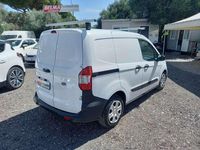 Usata Ford Courier 75 CV (55 kW) 2022 Bianco Monovolume