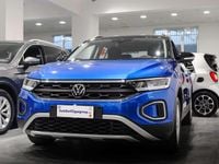 Usata VW T-Roc Life 116 CV (85 kW) 2022 Blu ravenna tetto nero SUV
