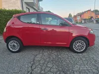 Usata Lancia Ypsilon Gold 85 CV (62 kW) 2016 Rosso Utilitaria