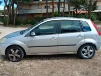 Usata Ford Fiesta 49 CV (36 kW) 2005 Grigio Utilitaria