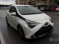 Usata Toyota Aygo Connect Style 72 CV (52 kW) 2021 Bianco Utilitaria