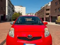 Usata Toyota Yaris 69 CV (50 kW) 2011 Rosso Utilitaria