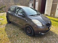 Usata Toyota Yaris 87 CV (63 kW) 2007 Grigio Utilitaria